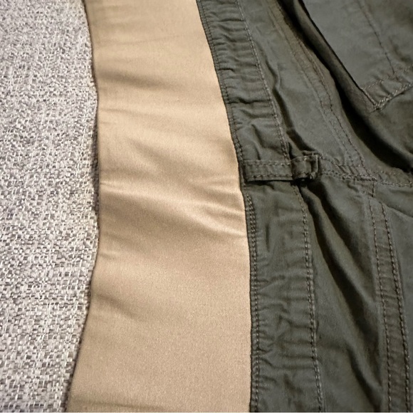 Times Two Maternity Shorts Green Size Medium - Picture 4 of 5